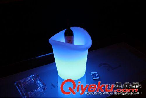 七彩可充電LED發(fā)光冰桶 滾塑塑料冰桶 PE冰桶 可遠(yuǎn)程遙控塑料冰桶原始圖片3