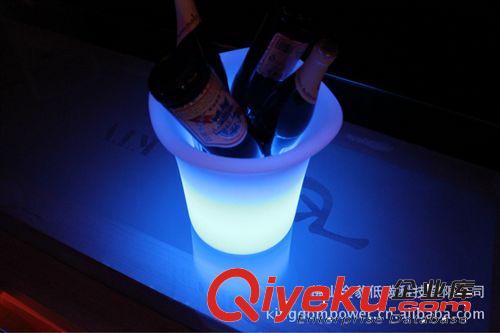 節(jié)能環(huán)保遙控充電LED七彩變化發(fā)光酒吧KTV滾塑加工LED三葉冰桶原始圖片3