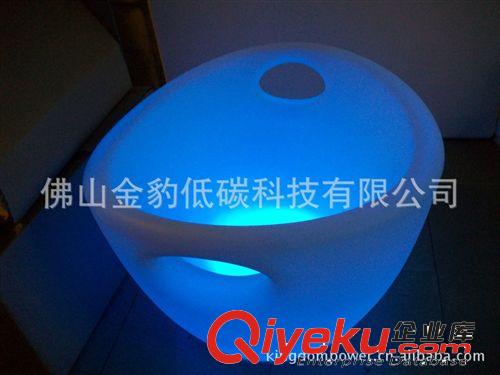 滾塑加工PE材料鋰電子遙控16色變化LED發(fā)光塑料冰桶