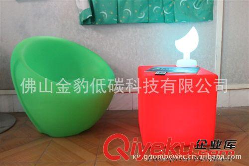 遙控變色大型滾塑加工LED發(fā)光沙發(fā)原始圖片2