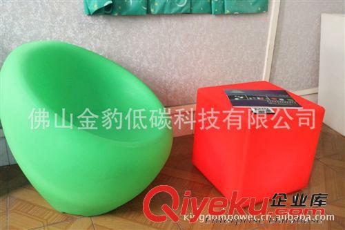 遙控變色大型滾塑加工LED發(fā)光沙發(fā)原始圖片3