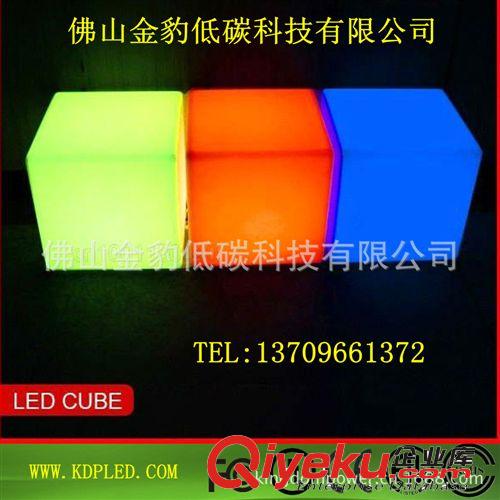 LED發(fā)光方凳 40*40*40cm LED發(fā)光方凳 進口PE塑料發(fā)光凳子原始圖片2