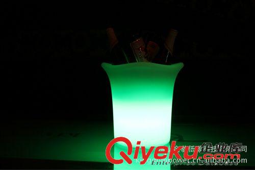 防水設(shè)計(jì)LED發(fā)光冰桶 滾塑加工冰桶原始圖片2