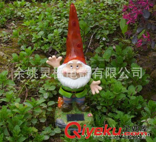 太陽能燈廠家供應樹脂太陽能草坪燈   高質量   高標準