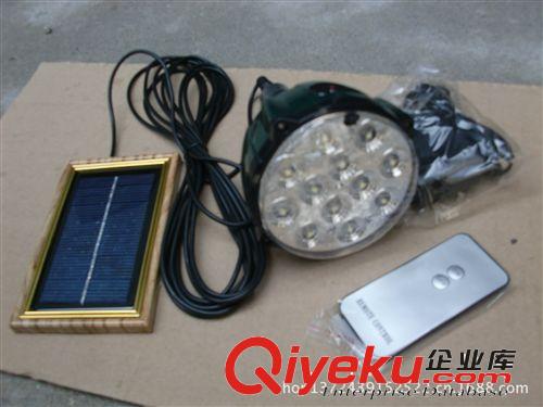高亮度,無能耗,內(nèi)置鉛酸電瓶,正常發(fā)光3小時,智能控制的太陽能燈原始圖片2