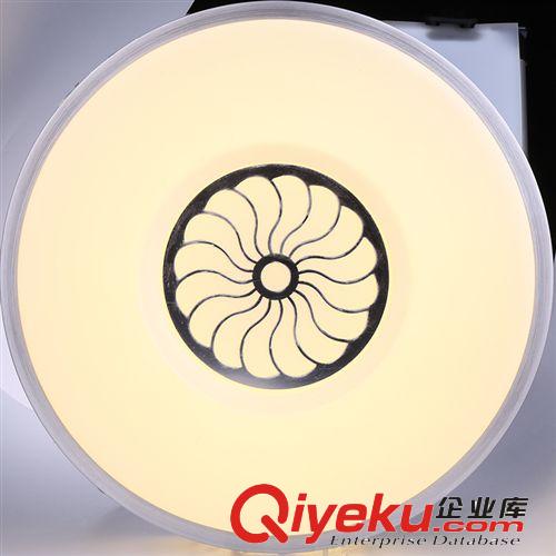 led吸頂燈 簡(jiǎn)約現(xiàn)代臥室燈客廳燈具 圓形鋁材亞克力面包燈飾原始圖片3