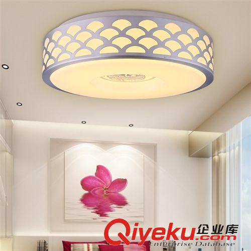 中山古鎮燈飾廠家批發新款鋁材LED貼片吸頂燈臥室客廳燈圓形燈具