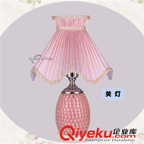 【尊御】2014新款臺(tái)燈 時(shí)尚創(chuàng)意布藝臺(tái)燈 LED床頭燈 現(xiàn)代客廳燈原始圖片3