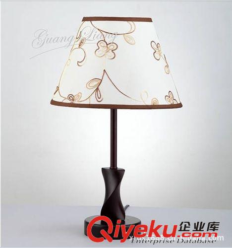 經(jīng)典豪華簡約木藝臺燈床頭客廳臺燈飾燈具 TD010原始圖片2