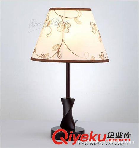 經(jīng)典豪華簡約木藝臺燈床頭客廳臺燈飾燈具 TD010原始圖片3