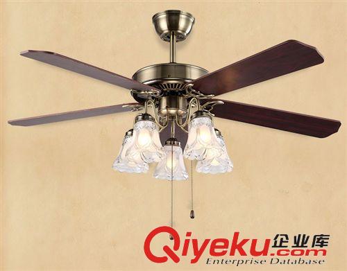 現(xiàn)代簡約時(shí)尚創(chuàng)意led三頭吊燈餐廳燈餐吊燈臥室燈吧臺(tái)燈飾燈具
