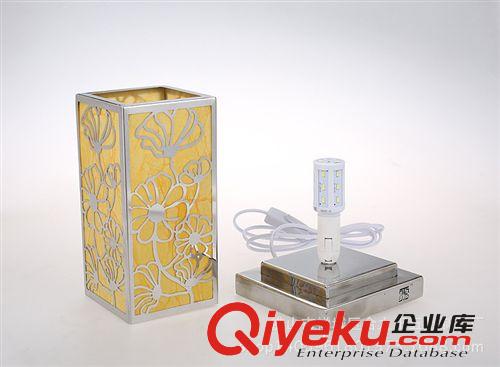 廠家供應(yīng)gd復古荷花飾紋LED夜燈 落地燈 簡約裝飾臺燈原始圖片2