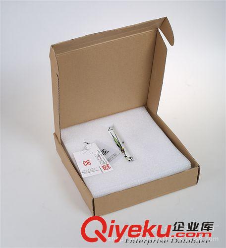 廠家現(xiàn)貨批發(fā)掛鐘時尚掛鐘創(chuàng)意掛鐘世界地圖掛鐘原始圖片3