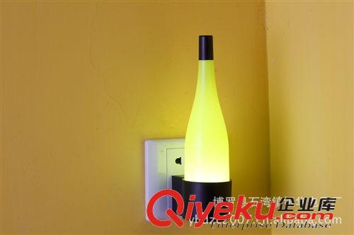 創(chuàng)意生活 led節(jié)能小夜燈 新奇特光控led酒瓶小夜燈 經(jīng)典氣氛夜燈原始圖片2