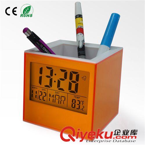 【插畫筆筒萬年歷&世界時鐘】原始圖片3