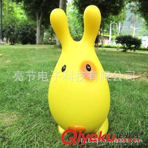 伊品堂專利愛心犬LED充電臺燈/護眼臺燈LED