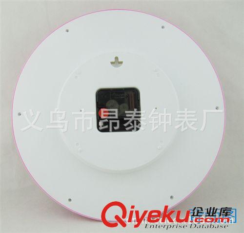 廠家直供 12英寸卡通小熊時尚gd靜音掛鐘 銅扣指針 環保塑料框