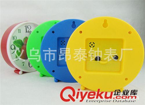 圓形大字面水果圖案彩色鬧鐘 簡單大方 可懸掛豎立兩用鬧鐘批發(fā)原始圖片2