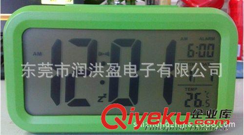 七彩四方鐘 萬年歷 溫度顯示 卡通圖案  多啦A夢 維尼熊 海綿寶寶