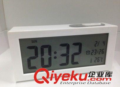 新款大屏幕鬧鐘 貪睡 自動夜光電子鐘 鬧鈴背光亮度可調  聰明鐘原始圖片2
