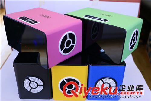【廠家直銷】HY-L12  木質(zhì)便攜音箱 多功能音響 可讀卡可接電腦