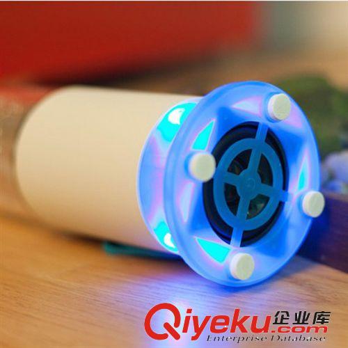 USB觸控調(diào)光LED七彩水燈音箱 幻彩音樂(lè)噴泉音箱 夢(mèng)幻水珠音響