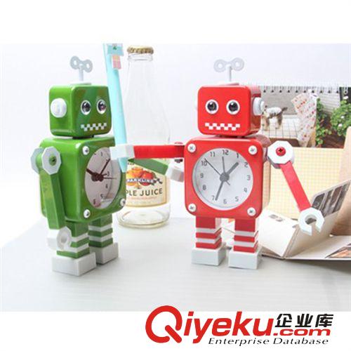 鋼鐵機器人小鬧鐘 金屬變形創(chuàng)意鐘表 眼睛會發(fā)光（方形）原始圖片2