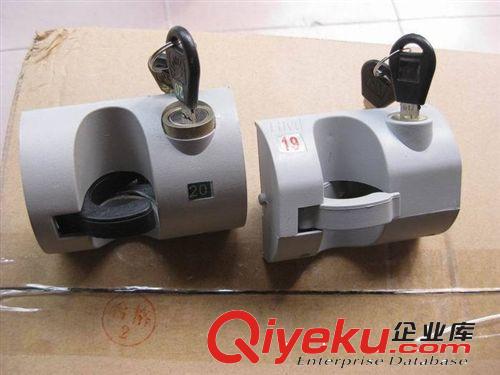 新款12頭豪華帶鎖雨傘架 qwdj 震撼熱銷