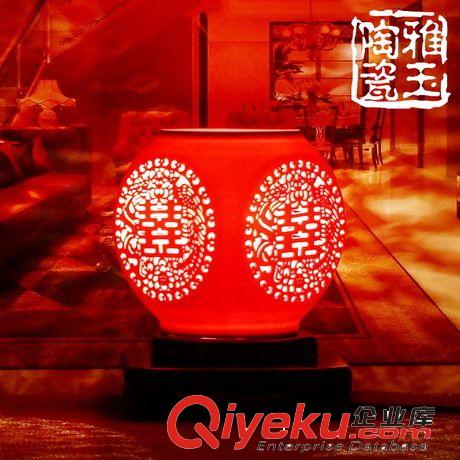 廠家批發(fā)紅色創(chuàng)意結(jié)婚臥室床頭臺(tái)燈 中式景德鎮(zhèn)陶瓷臺(tái)燈