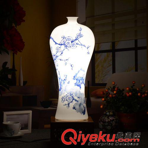 新品中式景德鎮(zhèn)陶瓷臺(tái)燈梅玉蘭瓶古典客廳臥室床頭古典裝飾臺(tái)燈原始圖片3