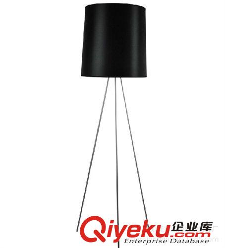 廠家供應(yīng)簡約現(xiàn)代黑色白色三腳落地?zé)艟频昕头繜麸椗l(fā)UL/CE認(rèn)證原始圖片2