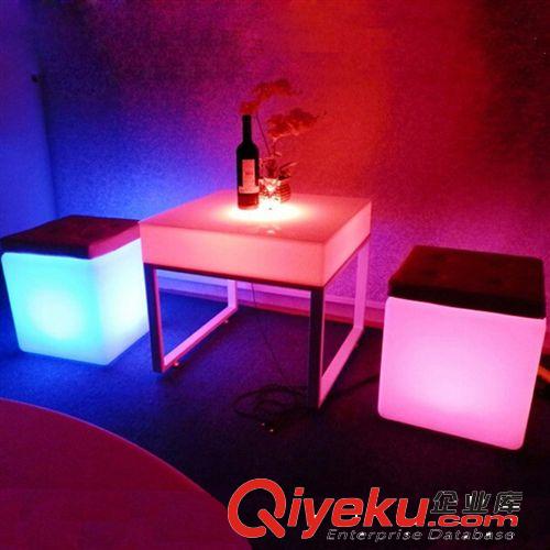 led發(fā)光家具出口酒吧裝飾發(fā)光家具 創(chuàng)意發(fā)光酒吧吧臺(tái)桌面燈發(fā)光臺(tái)