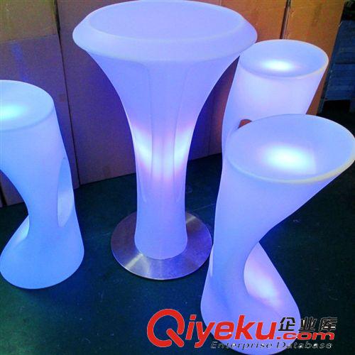 粵明 發(fā)光吧桌 LED發(fā)光家具 發(fā)光吧臺(tái) 酒吧發(fā)光吧臺(tái) 夜光吧桌原始圖片2