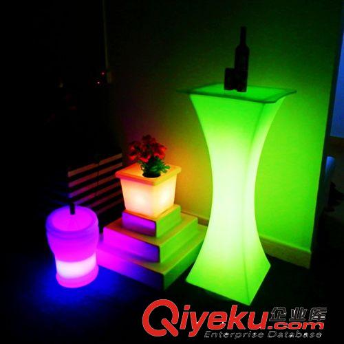 led發(fā)光家具出口酒吧裝飾發(fā)光家具 創(chuàng)意發(fā)光酒吧吧臺桌面燈發(fā)光臺