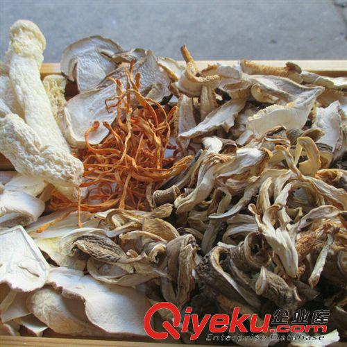 云南特產野生菌湯寶牛肝菌香菇竹蓀蟲草花干貨菌火鍋食材原始圖片2