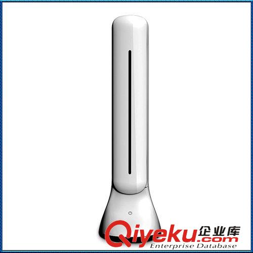 811LED桌面小臺(tái)燈 折疊觸摸調(diào)光臺(tái)燈 宿舍夜讀學(xué)習(xí)護(hù)眼小臺(tái)燈