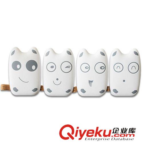 超萌龍貓豆豆龍移動(dòng)電源 超薄迷你小巧蘋(píng)果三星通用型充電寶