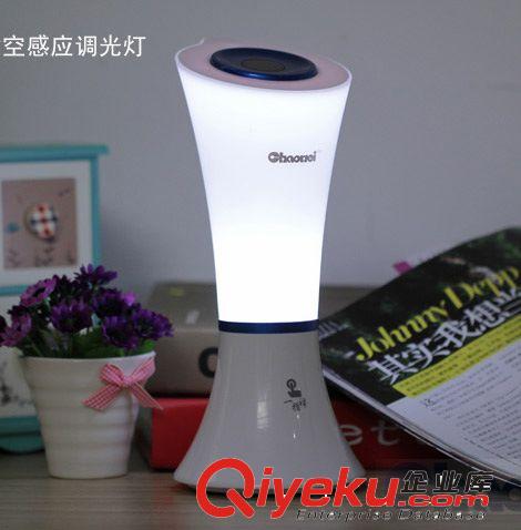 YJLzp超維8726無影手 凌空感應(yīng)開關(guān) 觸控調(diào)節(jié)可充電LED臺(tái)燈原始圖片3