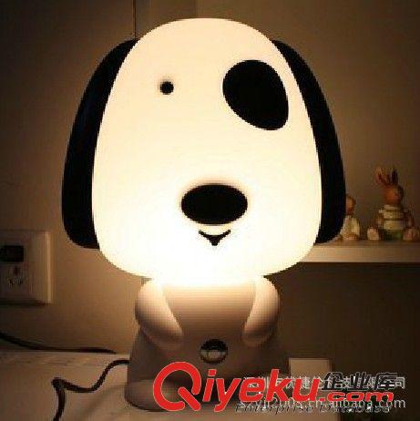 YJL愛(ài)狗報(bào)時(shí)臺(tái)燈 卡通臺(tái)燈 語(yǔ)音報(bào)時(shí)鬧鐘 兒童床頭燈359原始圖片2