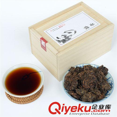 2012年云南普洱{jp}老茶頭特級(jí)早春古樹熟茶木盒裝散茶