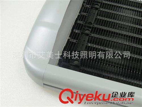 深圳廠家{zx1}款LED路燈 LED路燈頭 高品質120W鰭片路燈 工程{sx}