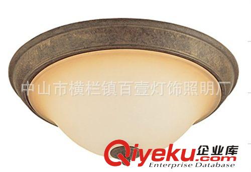 廠家直銷現(xiàn)代玻璃吸頂燈 家具燈飾