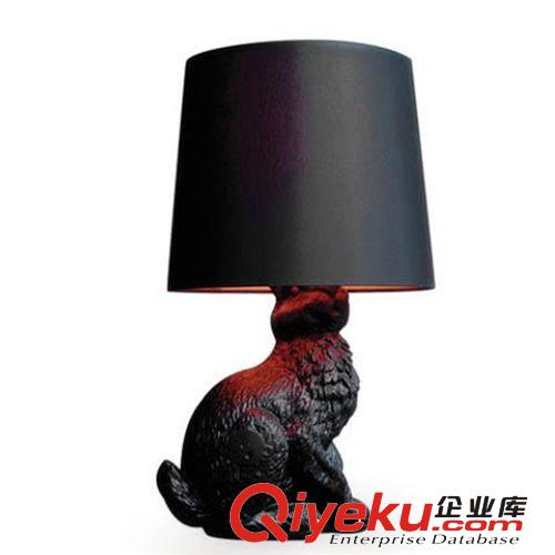 荷蘭設(shè)計師Moooi Rabbit Lamp 樹脂個性兔子臺燈 臥室臺燈具批發(fā)