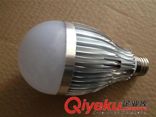 LED球泡12W LED節(jié)能燈泡 節(jié)能環(huán)保 家居燈具