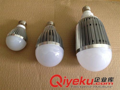 LED球泡12W LED節(jié)能燈泡 節(jié)能環(huán)保 家居燈具