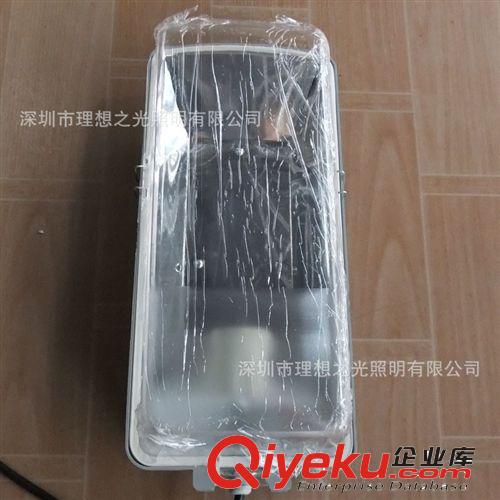 深圳庫存供應適用小區巷道照明節能路燈 帶臂馬路彎燈