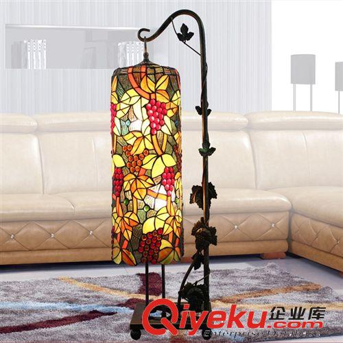 廠(chǎng)家直銷(xiāo)歐式復(fù)古玻璃站立小花貓床頭夜光臺(tái)燈酒店茶樓臺(tái)燈咖啡廳