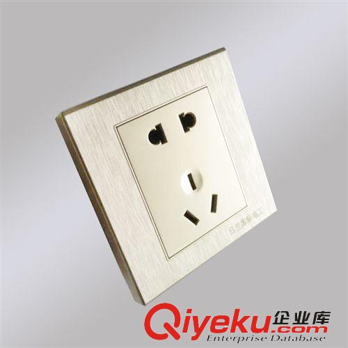 日蘭國(guó)際電工   五孔插座 廠家直銷原始圖片2