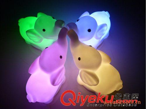 發(fā)光七彩大象小夜燈 變色大象蠟燭燈  led電子玫瑰花  禮品促銷原始圖片2