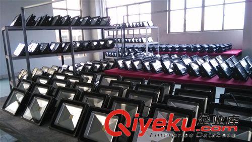 工廠直銷(xiāo)10W20W30W50W70W100W黑色LED投光燈IP65戶外照明泛光燈原始圖片3